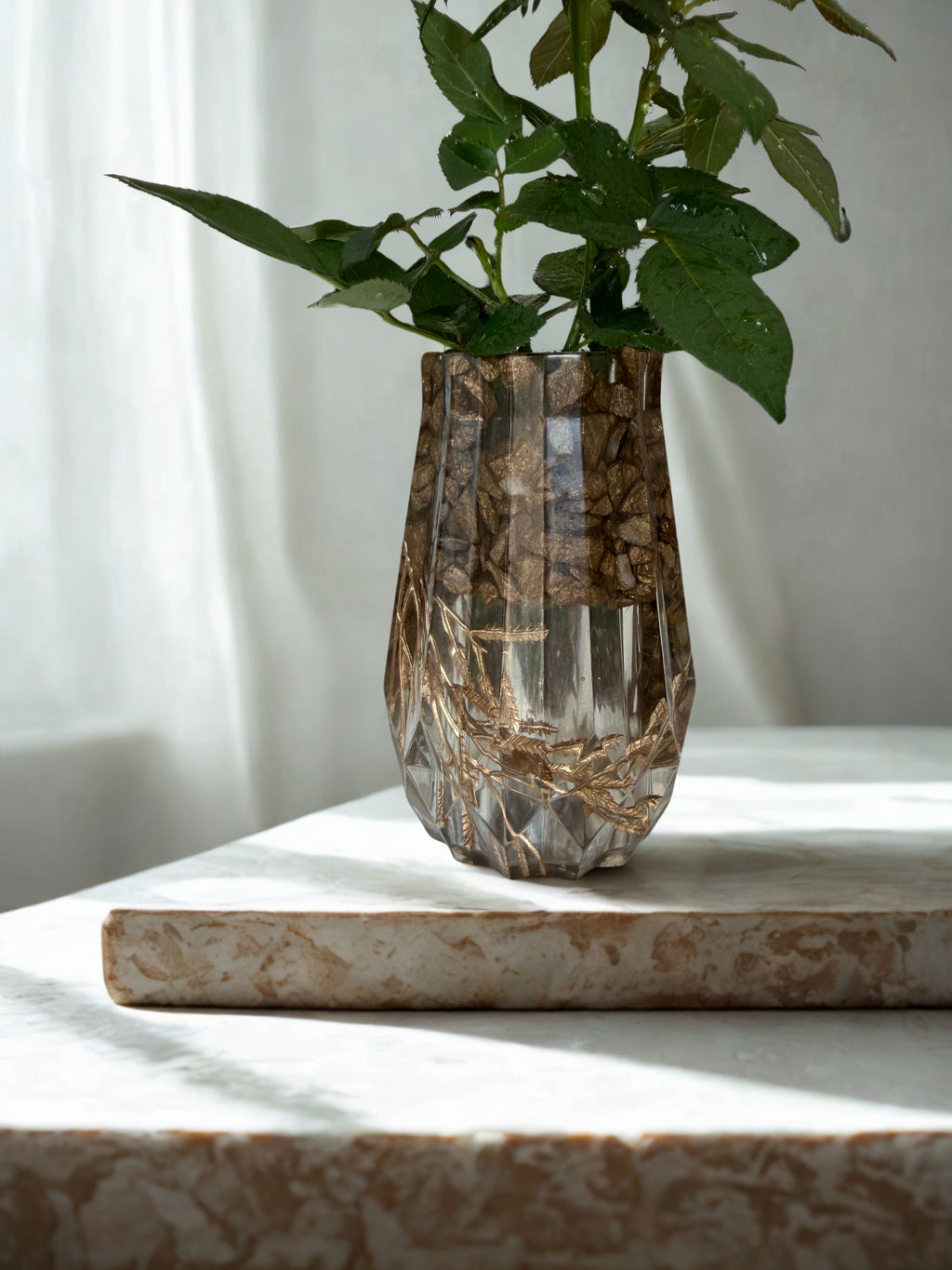 Mini-vază handmade din rășină și piatră — fotografie principală