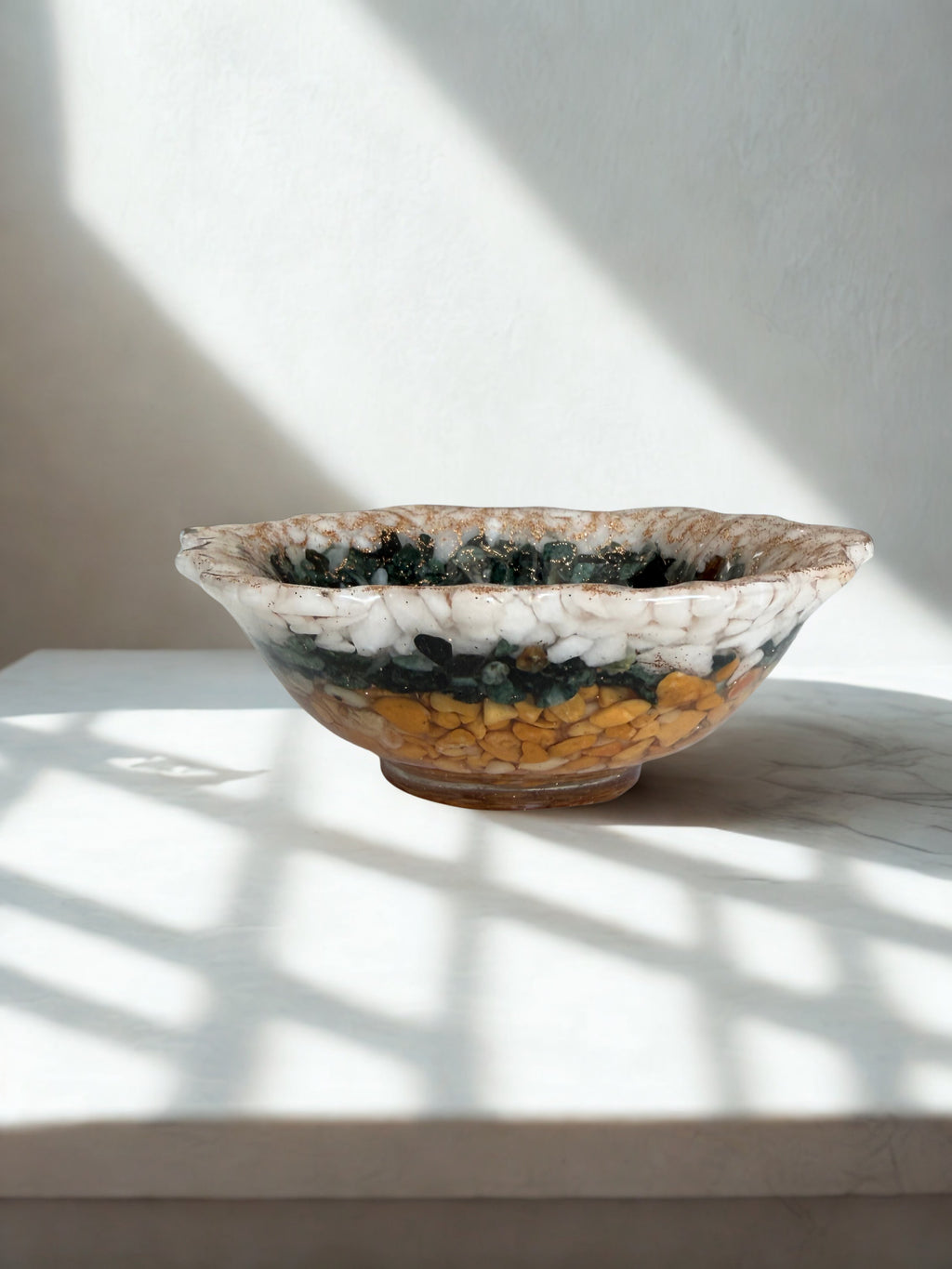 Bol decorativ handmade din rășină și piatră — fotografie principală