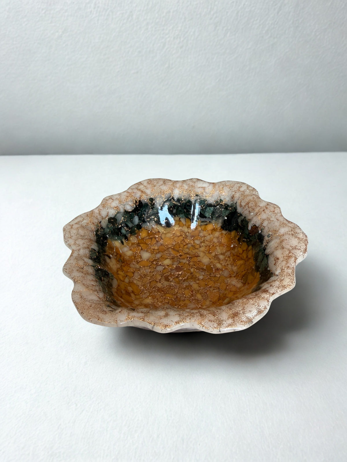 Bol decorativ handmade din rășină și piatră — vedere 2