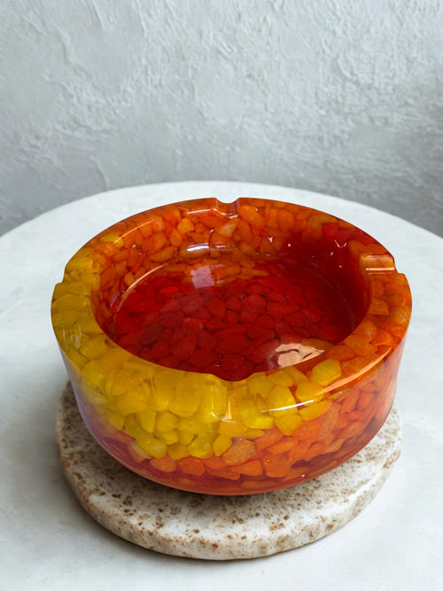 Scrumieră handmade din rășină și piatră — fotografie principală