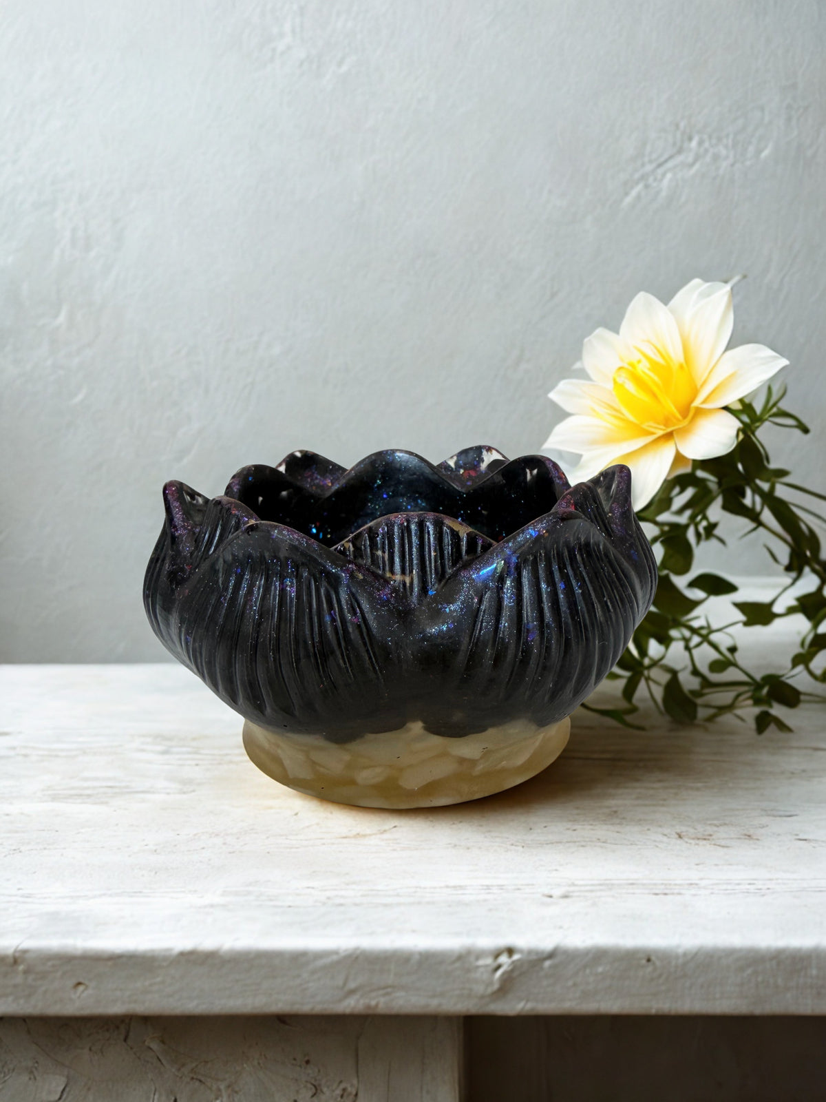 Lumânare parfumată Lavandă în suport handmade, vedere 1