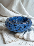 Scrumieră handmade din rășină și piatră — fotografie principală