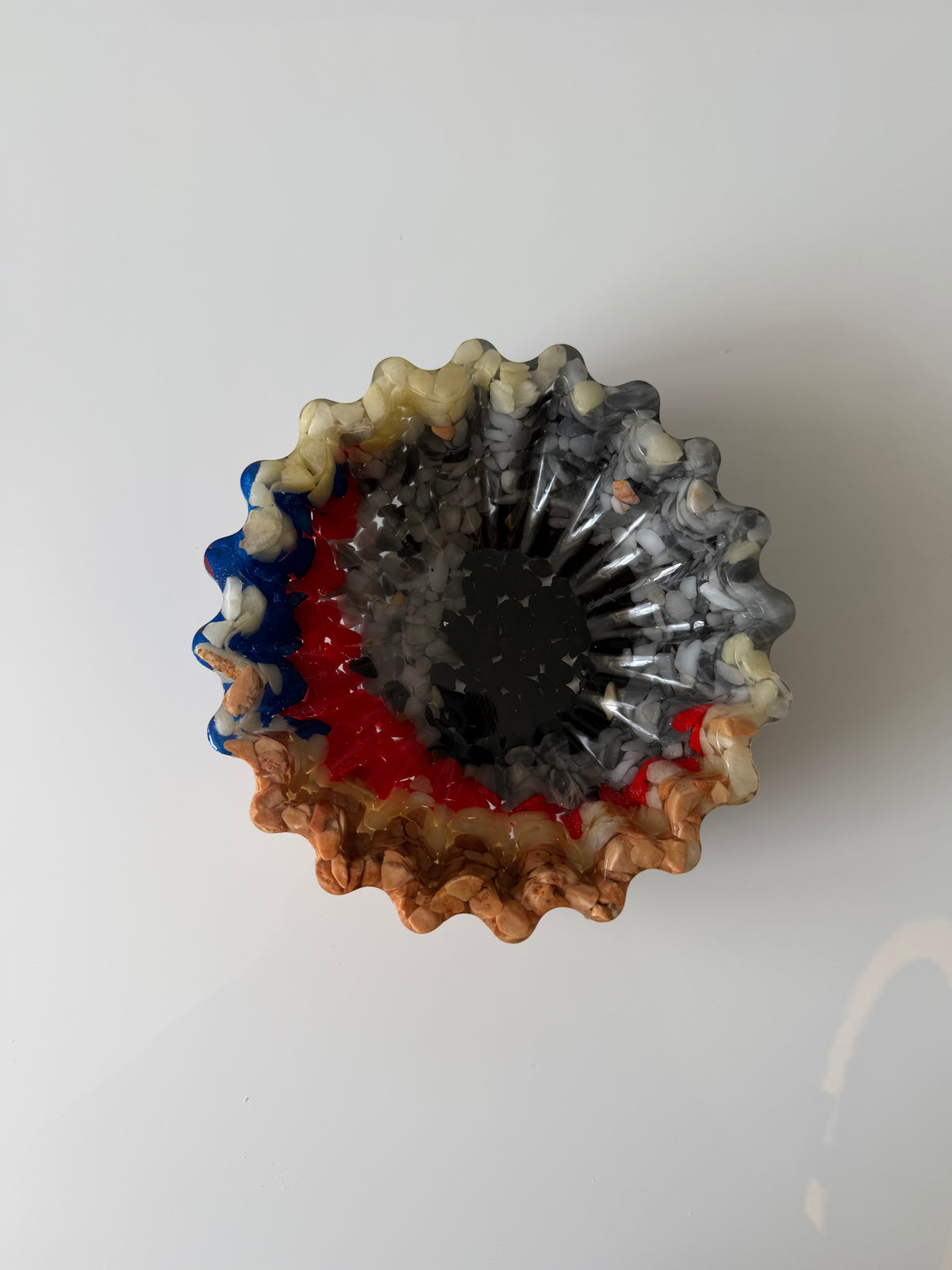 Bol decorativ handmade din rășină și piatră — vedere 3