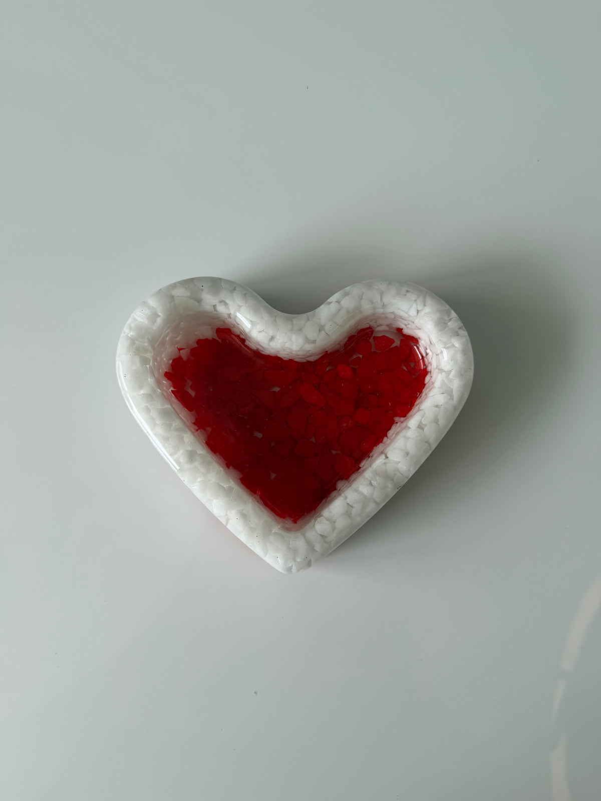 Scrumieră handmade din rășină și piatră — vedere 3