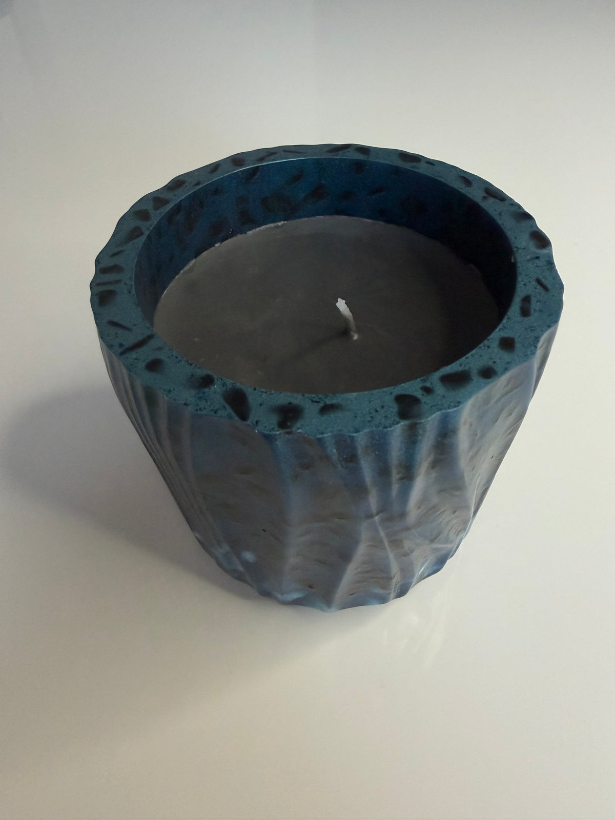 Lumânare neparfumată în suport handmade, vedere 2