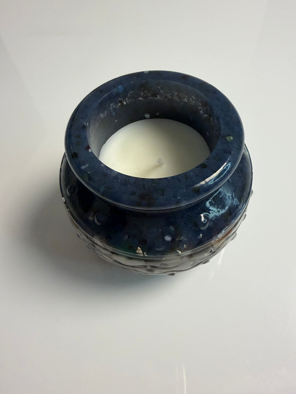 Lumânare neparfumată în suport handmade, vedere 2