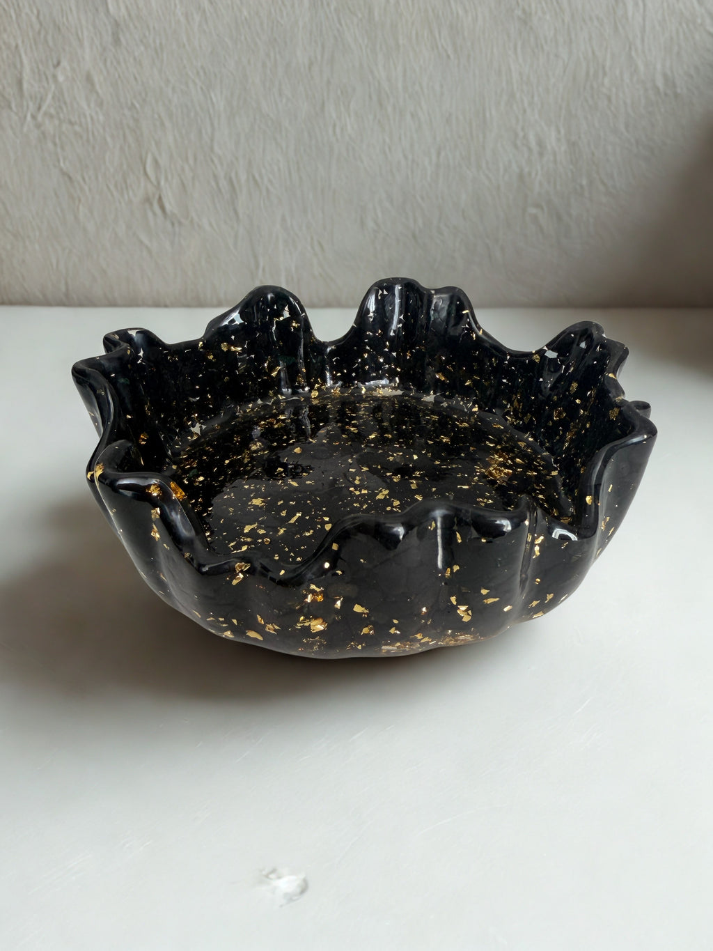 Bol decorativ handmade din rășină și piatră — fotografie principală