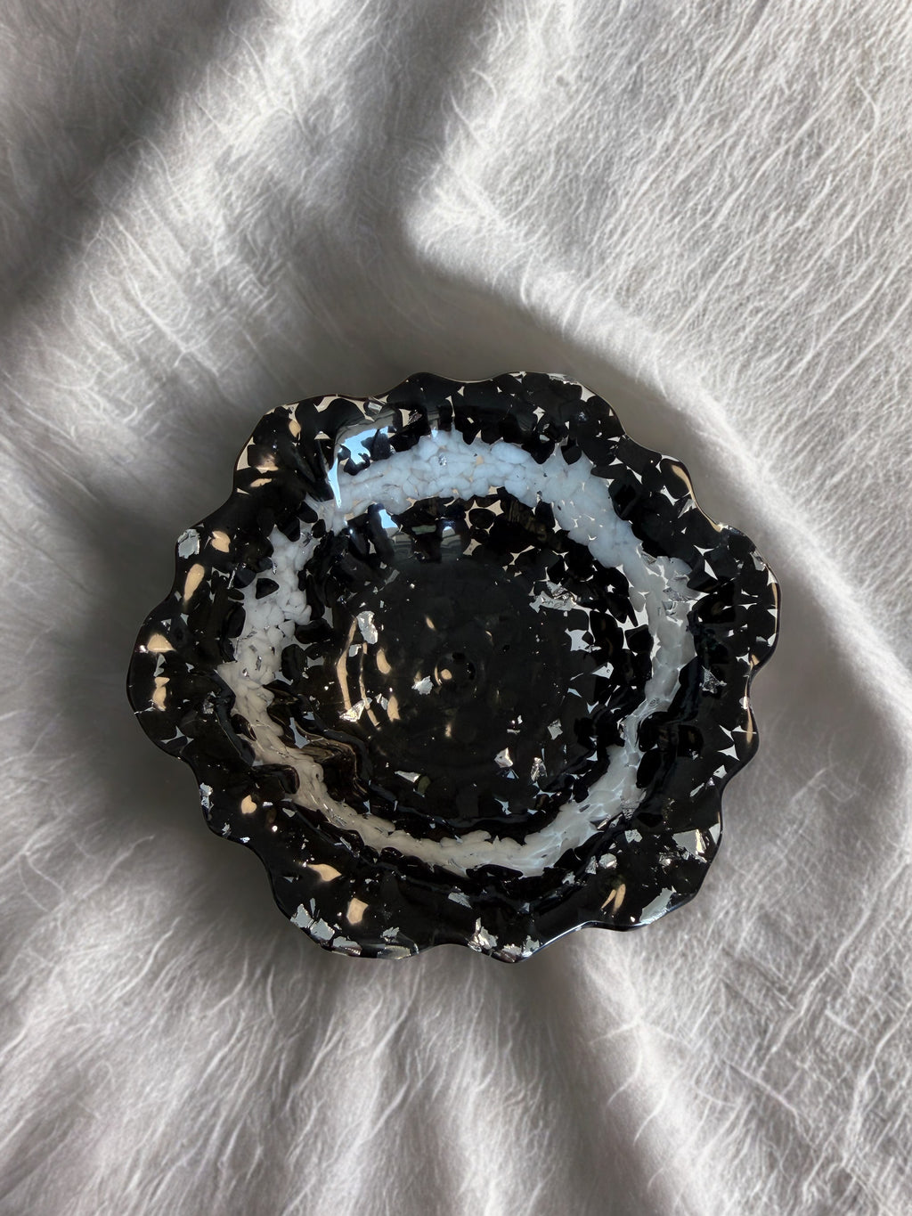 Bol decorativ handmade din rășină și piatră — vedere 2