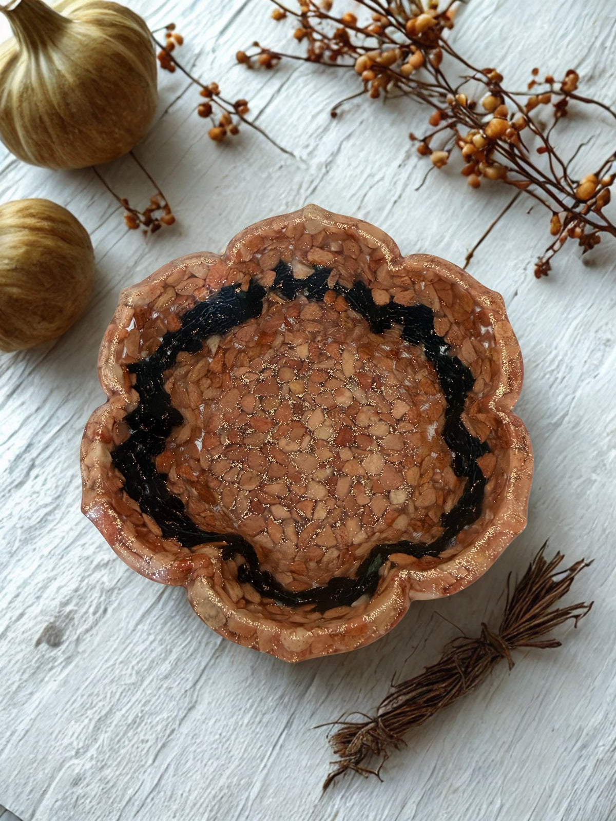 Bol decorativ handmade din rășină și piatră — vedere 2